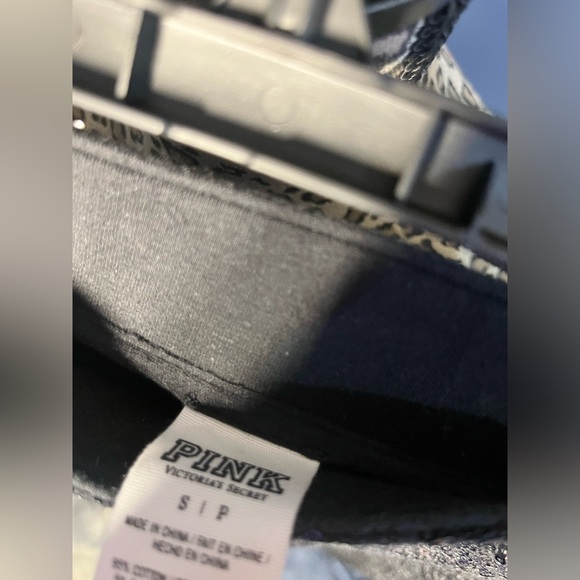 Victoria's Secret Pink Yoga Bling Sequin Leggings Black Size Small - Picture 4 of 5